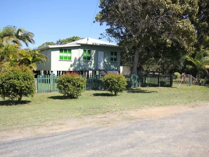 24,26,28 Meadow Street, Keppel Sands QLD 4702
