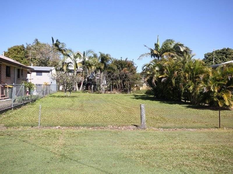 24,26,28 Meadow Street, Keppel Sands QLD 4702