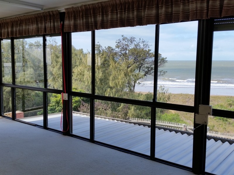 58 Esplanade, Cooee Bay QLD 4703