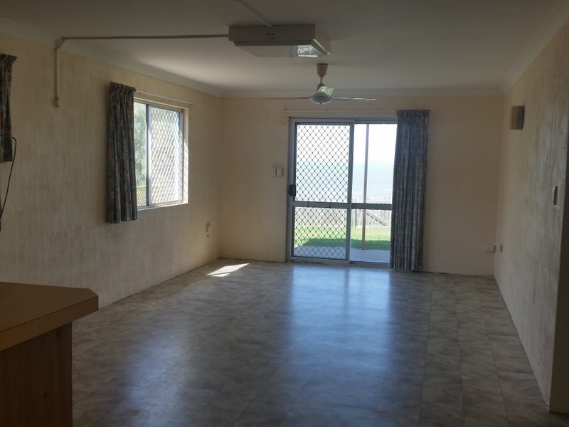 58 Esplanade, Cooee Bay QLD 4703