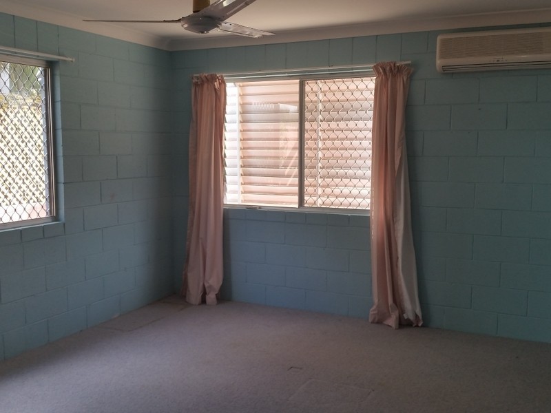 58 Esplanade, Cooee Bay QLD 4703