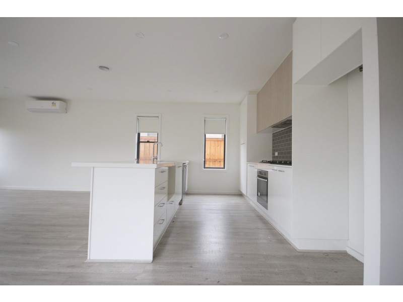 13 Lavinia Street, Greenvale VIC 3059