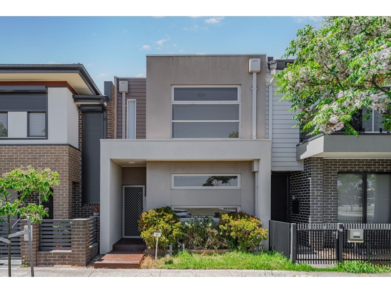 63 Clarendon Avenue, Craigieburn VIC 3064