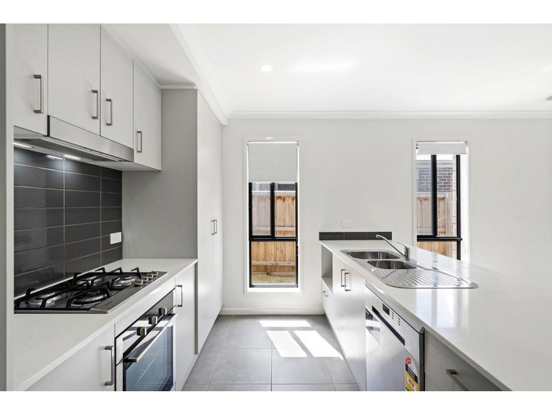 17 Herridge Street, Mickleham VIC 3064