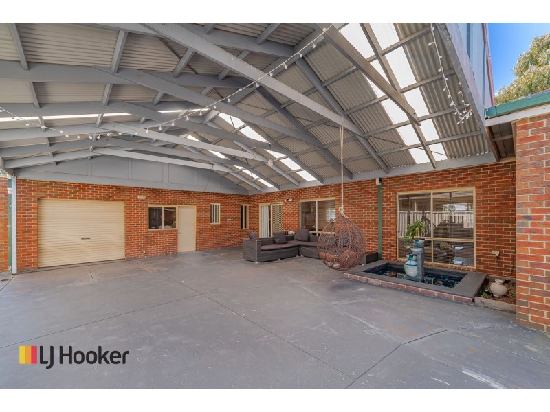 1 Mulberry Pass, Craigieburn VIC 3064