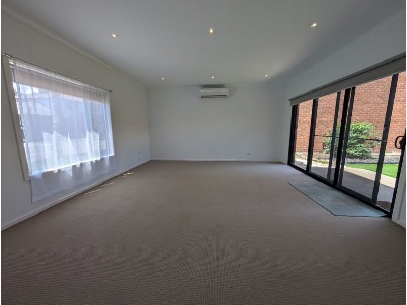 1/38 Mallard Circuit, Craigieburn VIC 3064