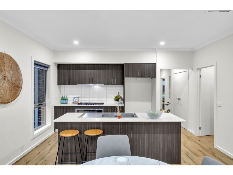 104 Sustainable Drive, Craigieburn VIC 3064