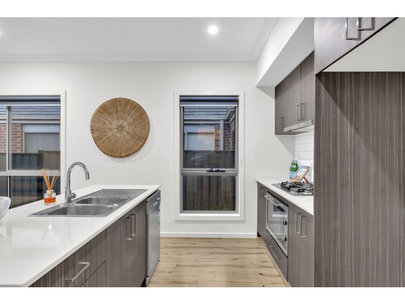 104 Sustainable Drive, Craigieburn VIC 3064