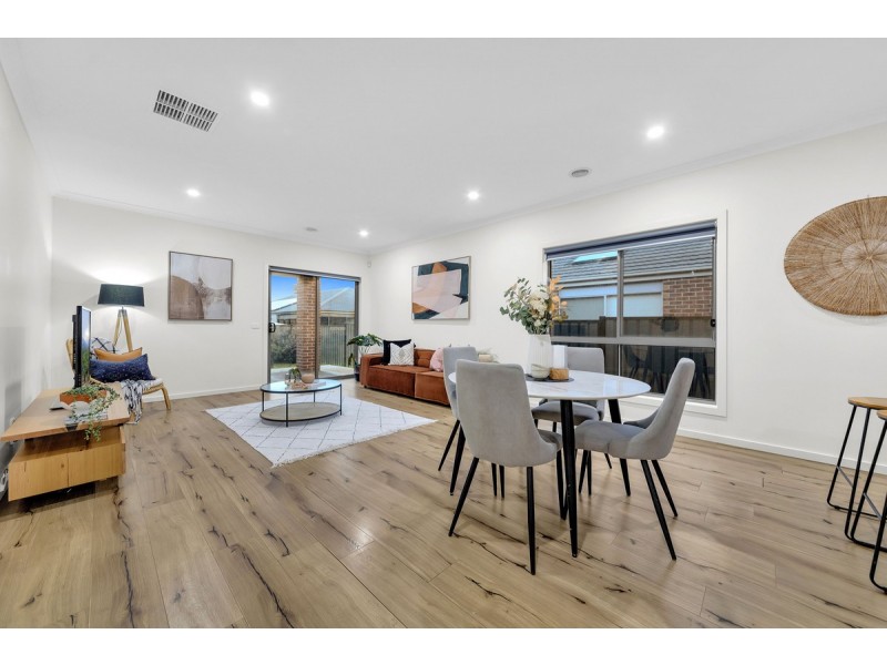 104 Sustainable Drive, Craigieburn VIC 3064