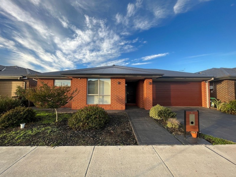 6 Urquhart Street, Mickleham VIC 3064