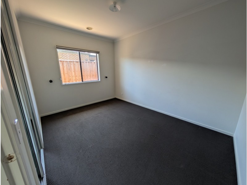 26 Arlington Park Parade, Mickleham VIC 3064