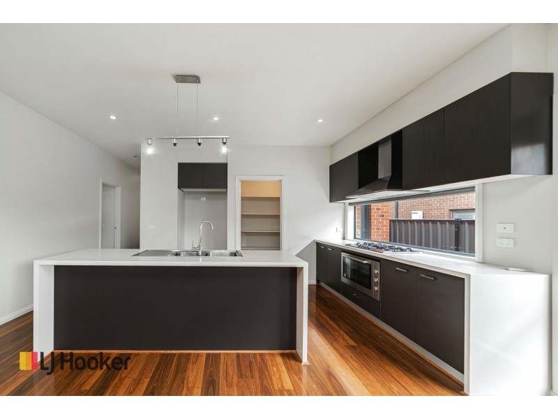 23 Baronial Way, Craigieburn VIC 3064