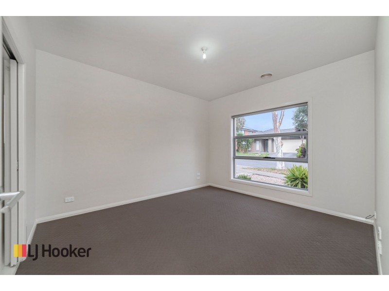23 Baronial Way, Craigieburn VIC 3064