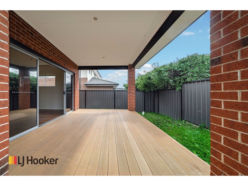 23 Baronial Way, Craigieburn VIC 3064