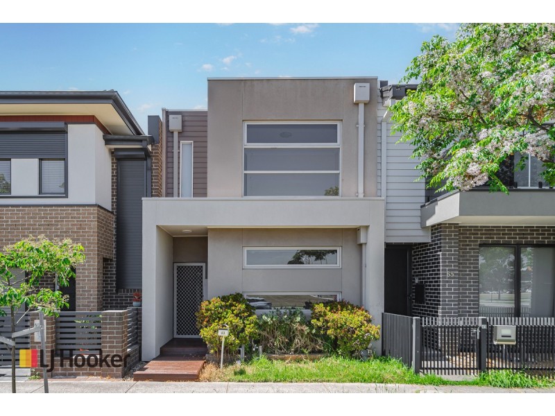 63 Clarendon Avenue, Craigieburn VIC 3064