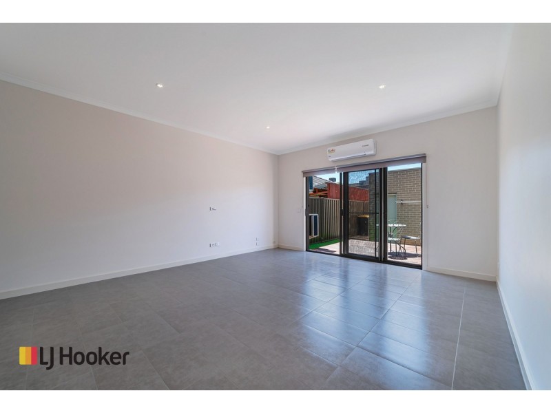 63 Clarendon Avenue, Craigieburn VIC 3064