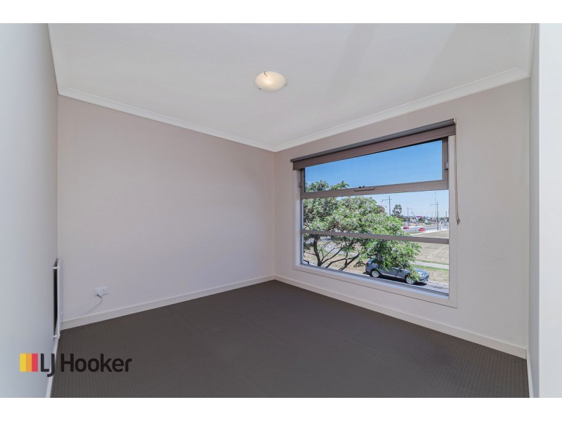 63 Clarendon Avenue, Craigieburn VIC 3064
