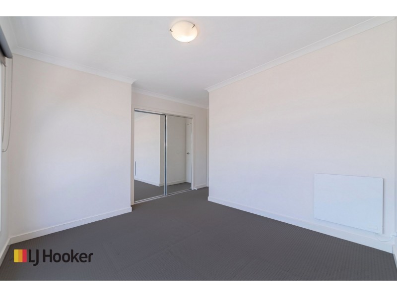 63 Clarendon Avenue, Craigieburn VIC 3064
