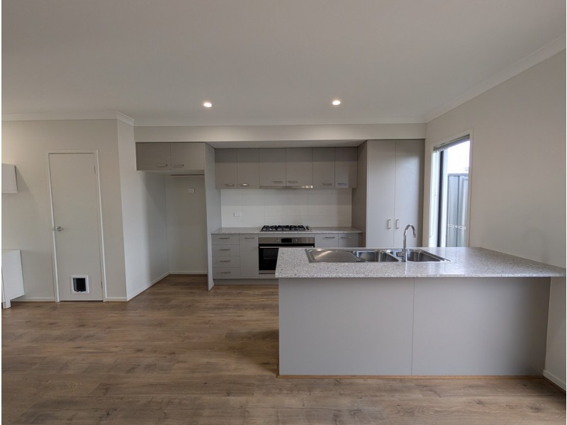 43 Sumar Drive, Craigieburn VIC 3064