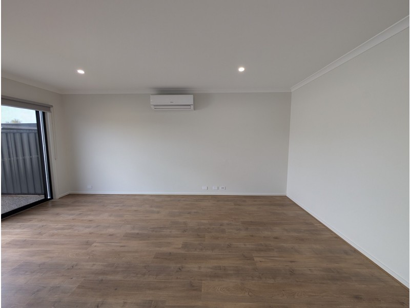 43 Sumar Drive, Craigieburn VIC 3064