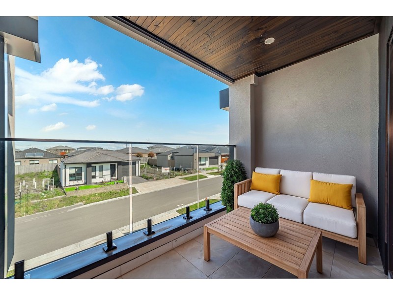 30 Nubeena Crescent, Donnybrook VIC 3064