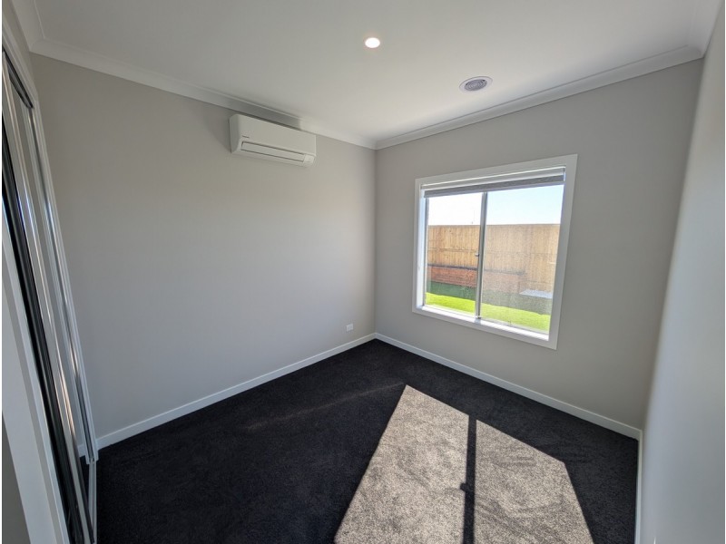 7 Gamon Street, Mickleham VIC 3064