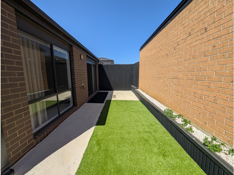 7 Durum Way, Mickleham VIC 3064