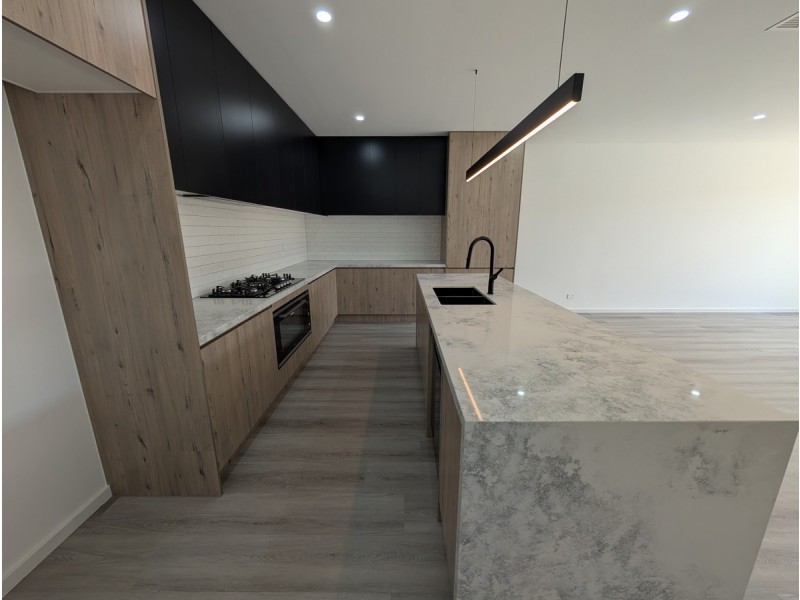 11 Kooyongkoot Drive, Mickleham VIC 3064