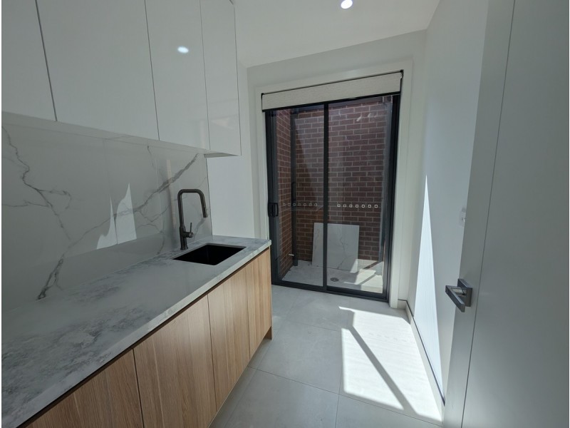 9 Kooyongkoot Drive, Mickleham VIC 3064