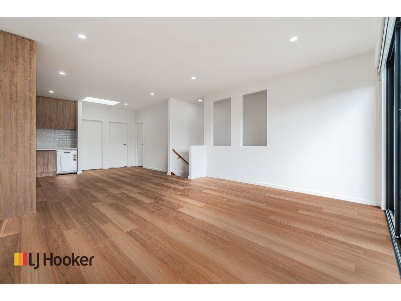 U 10-14/119 Highlander Drive, Craigieburn VIC 3064