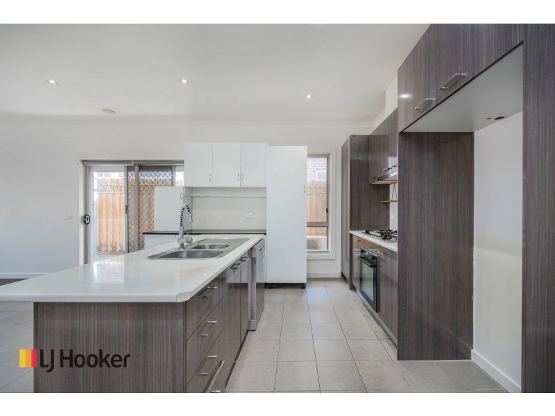 18 Sanctuary Circuit, Beveridge VIC 3753