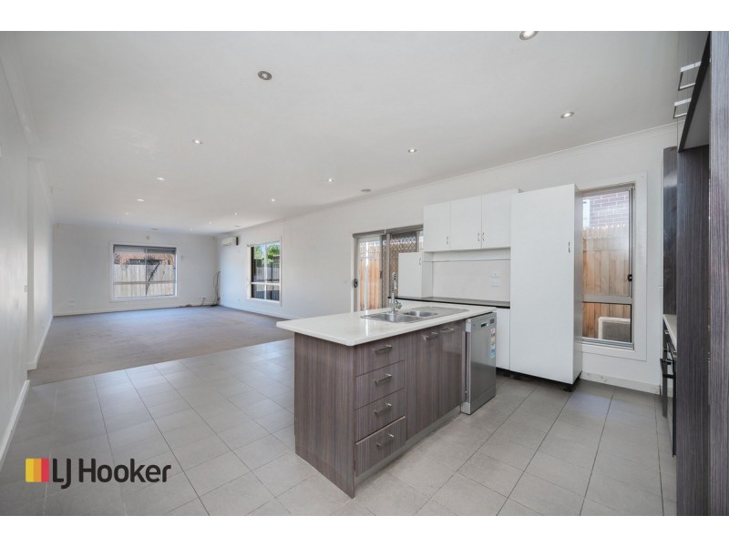 18 Sanctuary Circuit, Beveridge VIC 3753