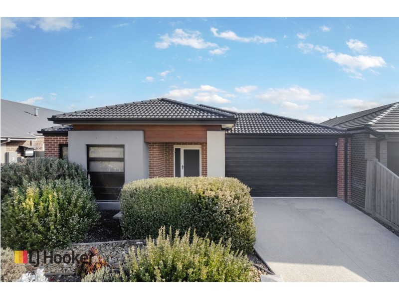 12 Realm Vista, Mickleham VIC 3064