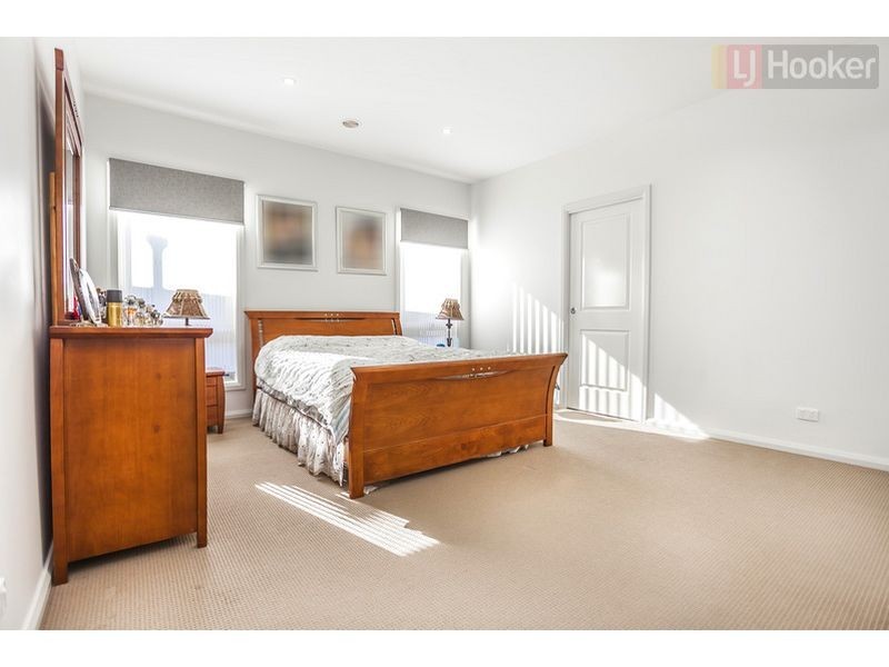 8 Powell Street, Craigieburn VIC 3064