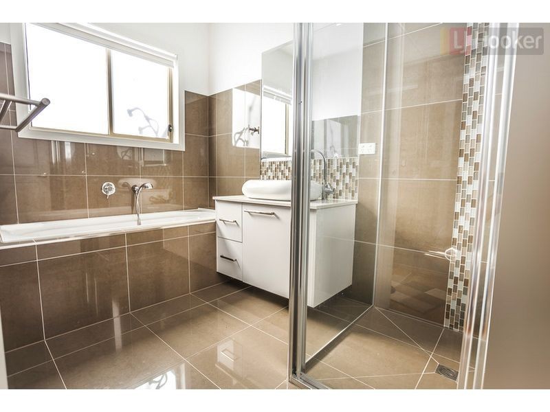 8 Powell Street, Craigieburn VIC 3064