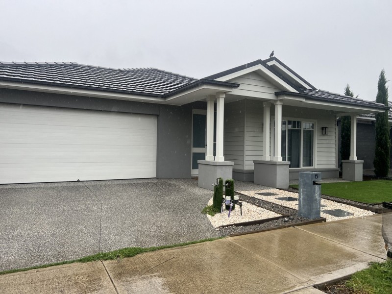 15 Bexley Terrace, Donnybrook VIC 3064