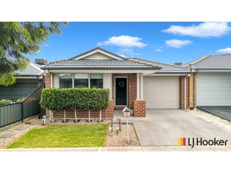 7 Tarrion Rise, Craigieburn VIC 3064