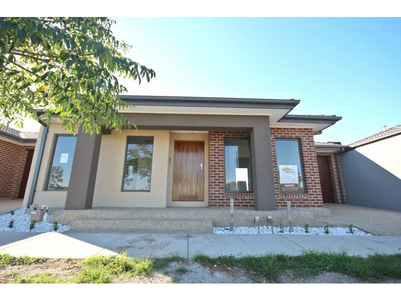 72 Gallantry Avenue, Craigieburn VIC 3064
