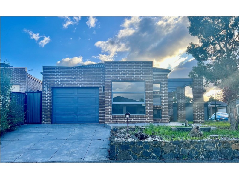 32 Northumberland Circuit, Craigieburn VIC 3064