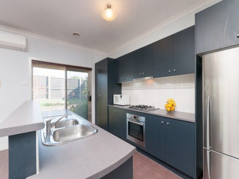 6 Aberfeldie Place, Craigieburn VIC 3064