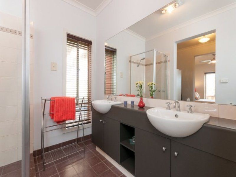 6 Aberfeldie Place, Craigieburn VIC 3064