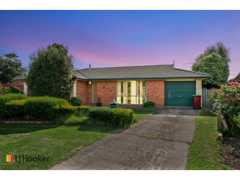 9 Zennor Court, Craigieburn VIC 3064