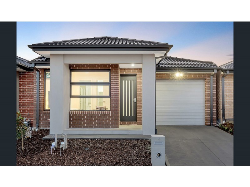 30 Calypso Drive, Mickleham VIC 3064