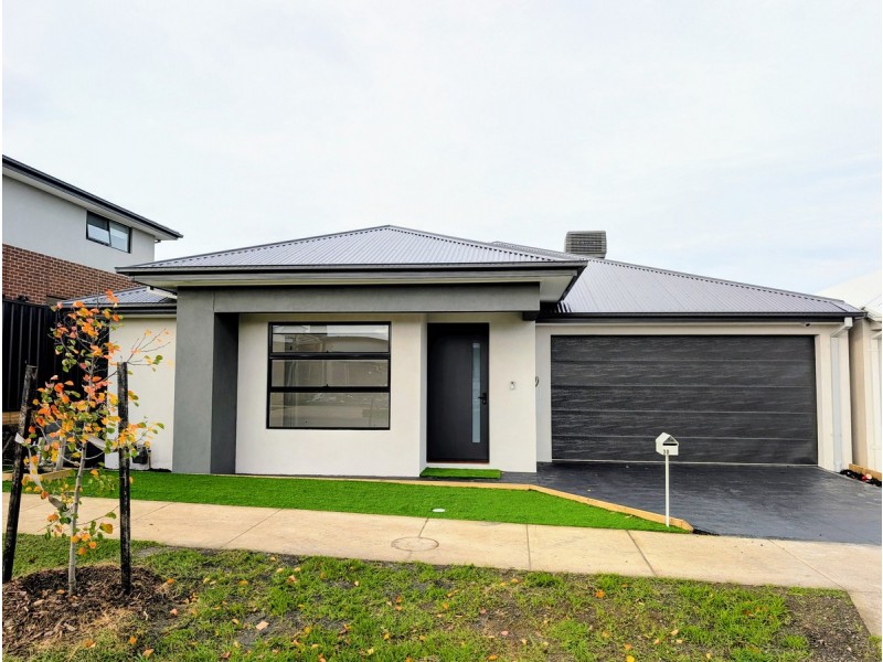 30 Kestrel Street, Kalkallo VIC 3064