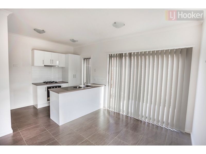 19 Gully Way, Craigieburn VIC 3064