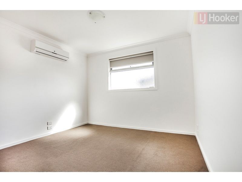 19 Gully Way, Craigieburn VIC 3064