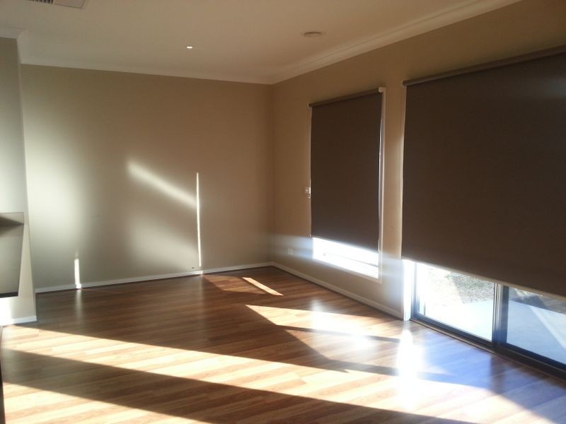 15 Fenland Street, Craigieburn VIC 3064