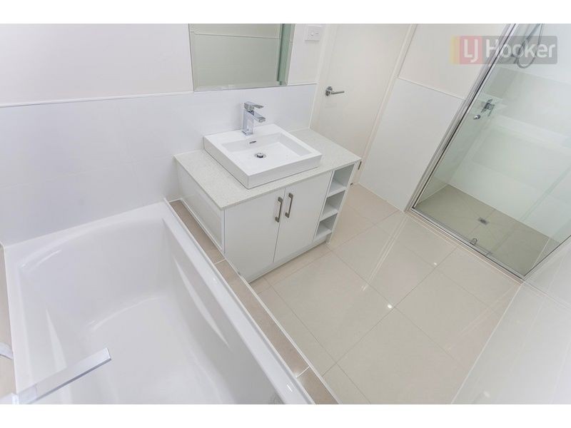 6 Style Way, Craigieburn VIC 3064