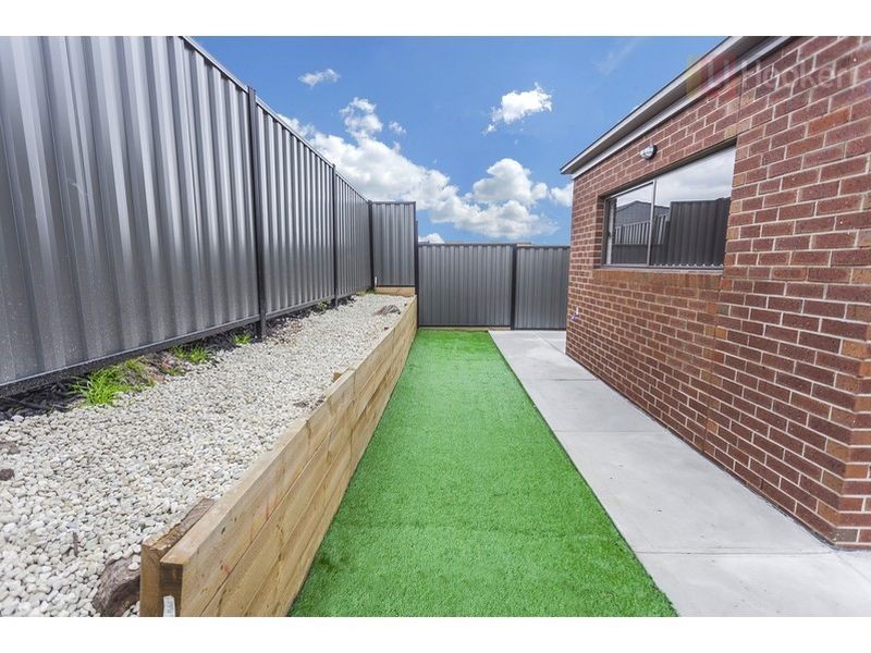 6 Style Way, Craigieburn VIC 3064