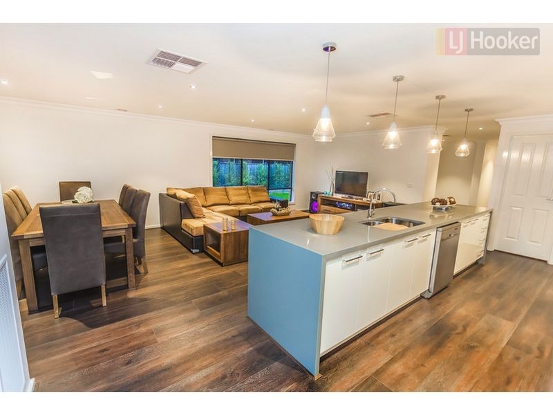11 Fairhaven Avenue, Beveridge VIC 3753